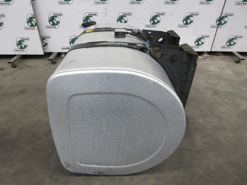 Volvo 21516447 // 20367137 // 20503505 DIESELTANK 405 LITER VOLVO FM EURO 6 - Kütusepaak - Veoauto: pilt 4 Volvo 21516447 // 20367137 // 20503505 DIESELTANK 405 LITER VOLVO FM EURO 6 - Kütusepaak - Veoauto: pilt 4