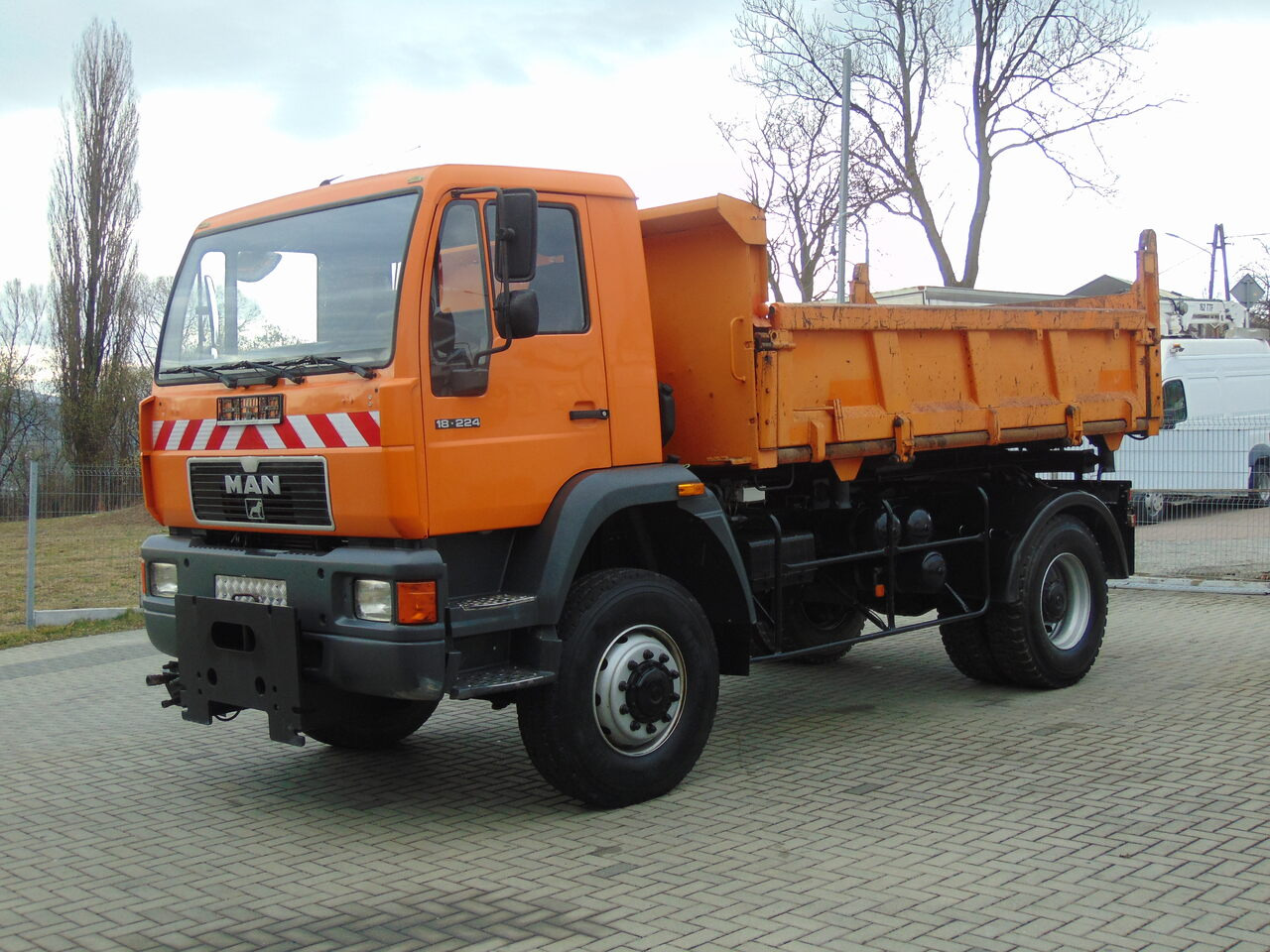 MAN 18-224 4x4 KIPER - Kallurauto: pilt 1 MAN 18-224 4x4 KIPER - Kallurauto: pilt 1