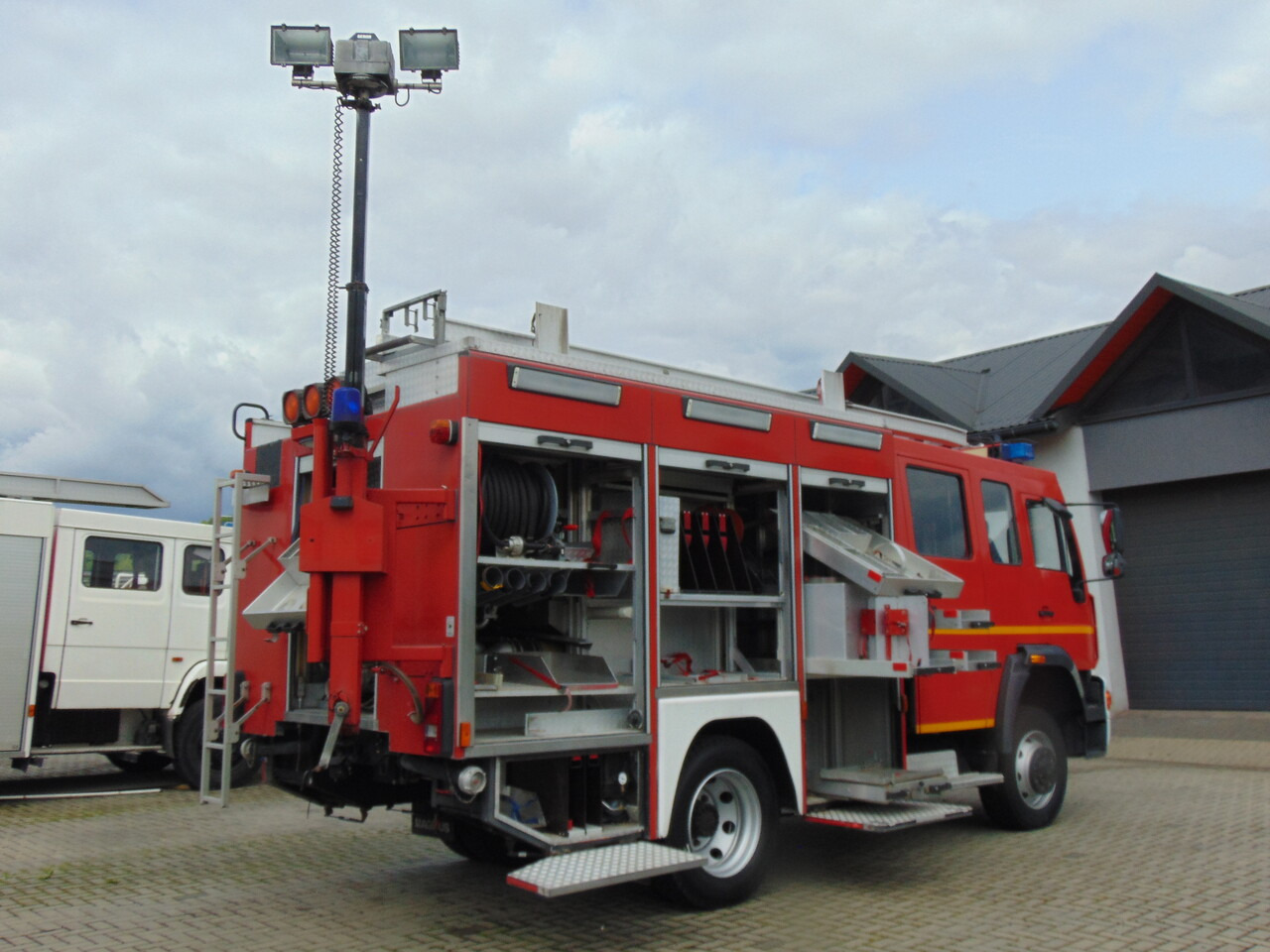 Tuletõrjeauto MAN LE14.260 4x4 MAGIRUS: pilt 31