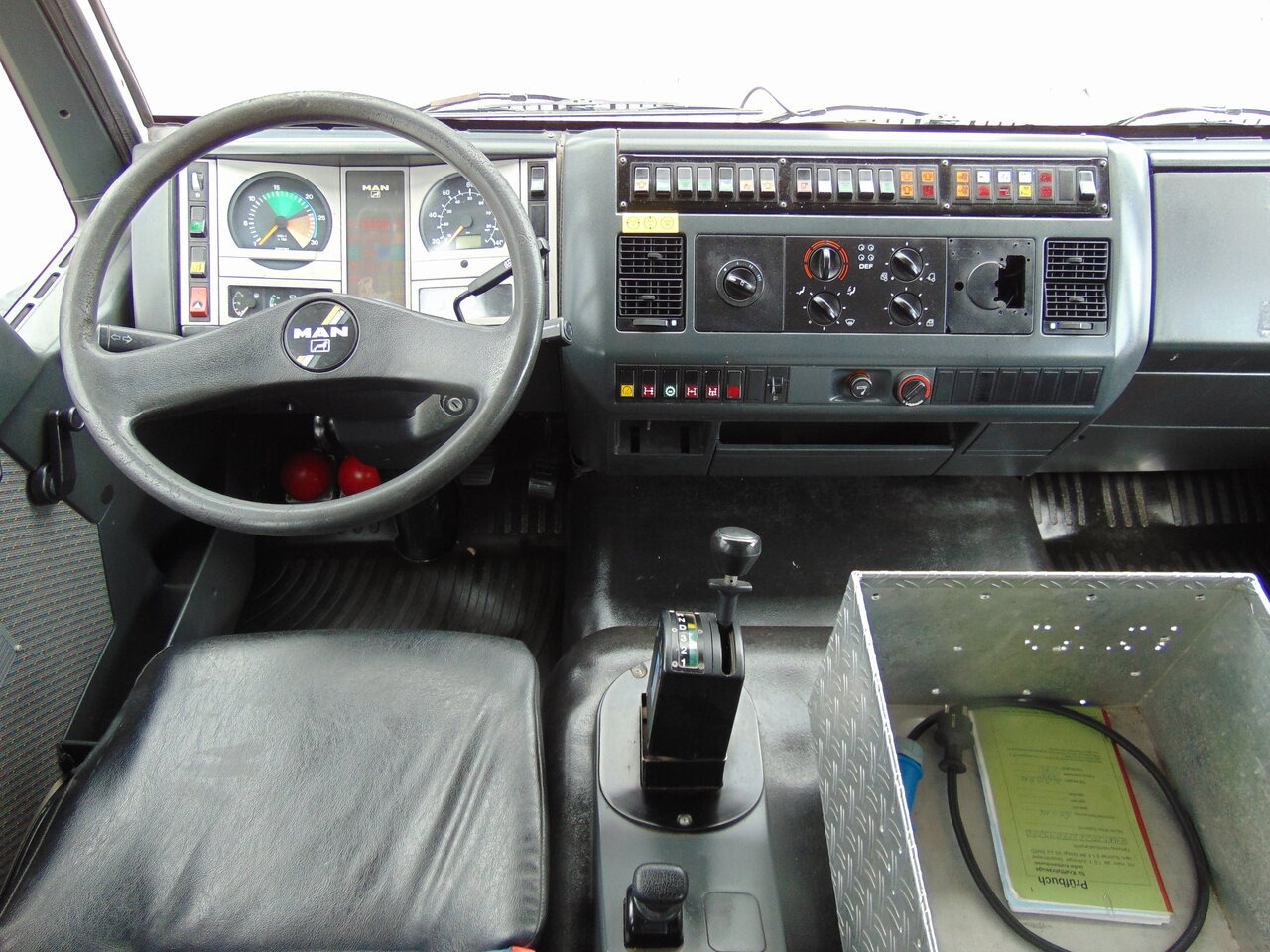 Tuletõrjeauto MAN LE14.260 4x4 MAGIRUS: pilt 22