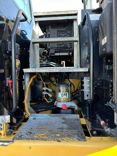 Ratastel ekskavaator Caterpillar M314F: pilt 10