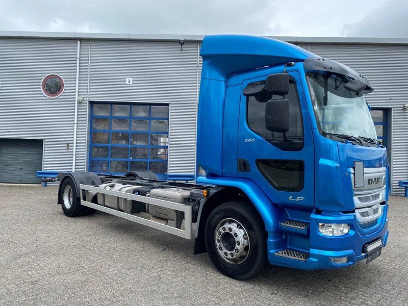 DAF LF290 / ONLY:429873KM / LWDS / GOOD TYRES / AUTOMATIC / EURO-6 / 2018 - Kabiinišassiiga veoauto: pilt 2 DAF LF290 / ONLY:429873KM / LWDS / GOOD TYRES / AUTOMATIC / EURO-6 / 2018 - Kabiinišassiiga veoauto: pilt 2
