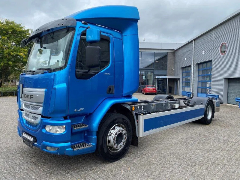 DAF LF290 / ONLY:429873KM / LWDS / GOOD TYRES / AUTOMATIC / EURO-6 / 2018 - Kabiinišassiiga veoauto: pilt 1 DAF LF290 / ONLY:429873KM / LWDS / GOOD TYRES / AUTOMATIC / EURO-6 / 2018 - Kabiinišassiiga veoauto: pilt 1