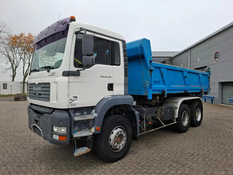 MAN TGA 26.310 / 6X4 / 2XBIG AXLE / 2SIDE TIPPER / ONLY:545423 KM / TUV:06-05-2026 / FULL-STEEL / AIRCO / MANUAL / EURO-4 / 2005 - Kallurauto: pilt 3 MAN TGA 26.310 / 6X4 / 2XBIG AXLE / 2SIDE TIPPER / ONLY:545423 KM / TUV:06-05-2026 / FULL-STEEL / AIRCO / MANUAL / EURO-4 / 2005 - Kallurauto: pilt 3