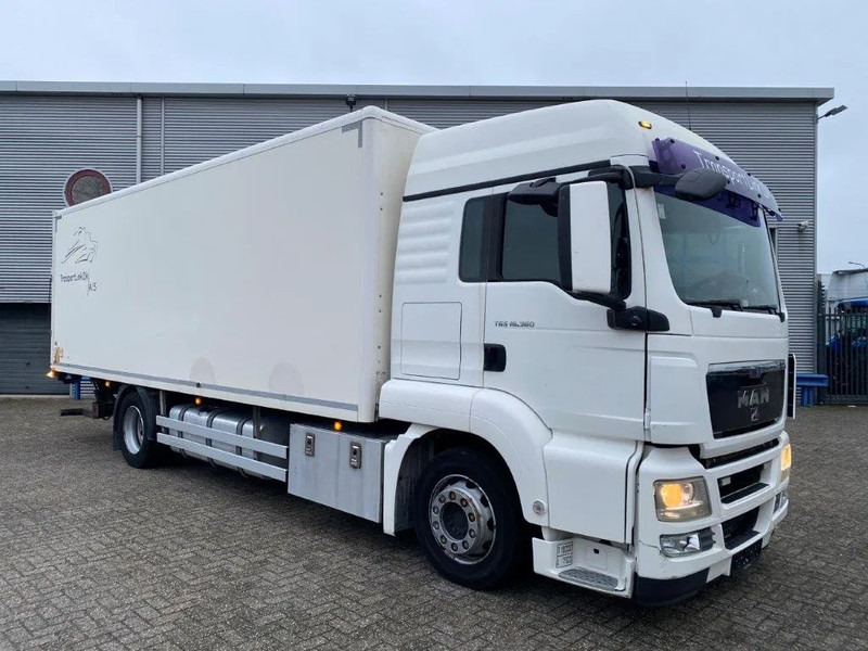 MAN TGS18.360 / HEATED BOX / FULL-AIR / PLATFORM / ONLY:392217 KM / MANUAL / EURO-4 / 2008 - Kasti veoauto: pilt 2 MAN TGS18.360 / HEATED BOX / FULL-AIR / PLATFORM / ONLY:392217 KM / MANUAL / EURO-4 / 2008 - Kasti veoauto: pilt 2