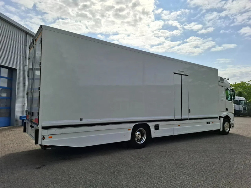 Mercedes-Benz Actros 1843 / GERMAN FLOWER TRUCK / 162021 KM / ISOLATED BOX / COOL & HEATED / NAVI / PLATFORM 1500 KG / TOP CONDITION / FULL-AI - Toiduauto: pilt 5 Mercedes-Benz Actros 1843 / GERMAN FLOWER TRUCK / 162021 KM / ISOLATED BOX / COOL & HEATED / NAVI / PLATFORM 1500 KG / TOP CONDITION / FULL-AI - Toiduauto: pilt 5