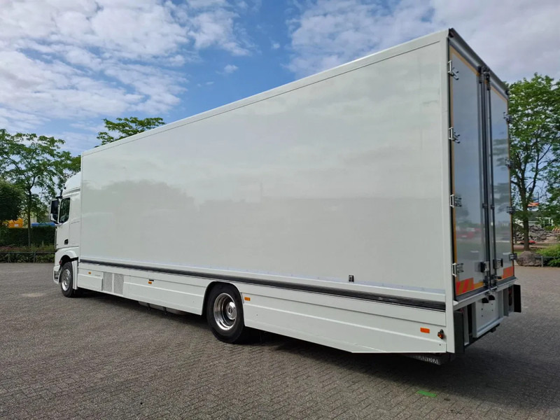Mercedes-Benz Actros 1843 / GERMAN FLOWER TRUCK / 162021 KM / ISOLATED BOX / COOL & HEATED / NAVI / PLATFORM 1500 KG / TOP CONDITION / FULL-AI - Toiduauto: pilt 3 Mercedes-Benz Actros 1843 / GERMAN FLOWER TRUCK / 162021 KM / ISOLATED BOX / COOL & HEATED / NAVI / PLATFORM 1500 KG / TOP CONDITION / FULL-AI - Toiduauto: pilt 3