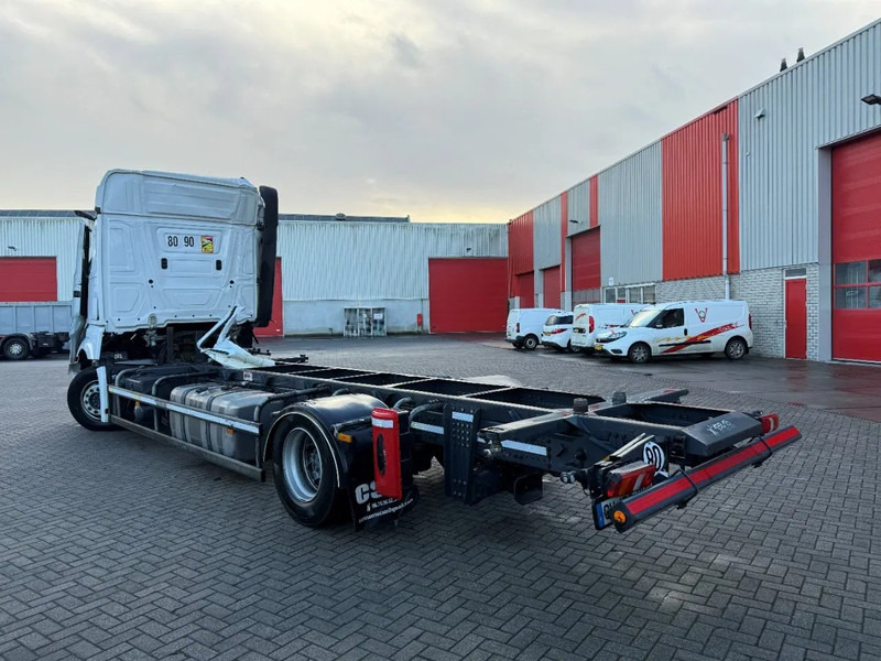 Mercedes-Benz Actros 1845 / ONLY:467007 KM / MIRRORCAM / FULL-AIR / AIRCO / AUTOMATIC / EURO-6 / 2022 - Kabiinišassiiga veoauto: pilt 3 Mercedes-Benz Actros 1845 / ONLY:467007 KM / MIRRORCAM / FULL-AIR / AIRCO / AUTOMATIC / EURO-6 / 2022 - Kabiinišassiiga veoauto: pilt 3