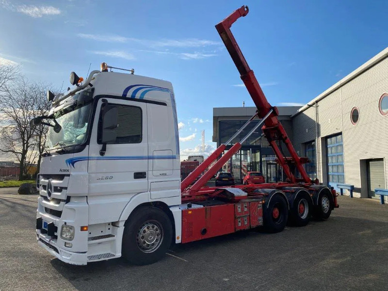 Mercedes-Benz Actros 3260 V8 / 15,9L / 8X4 / BIG AXLE / PALFINGER T26 HOOKLIFT / LIFT+LENKACHSE / FULL-AIR / AIRCO / AUTOMATIC / EURO-5 / 2013 - Konkstõstukiga veoauto: pilt 1 Mercedes-Benz Actros 3260 V8 / 15,9L / 8X4 / BIG AXLE / PALFINGER T26 HOOKLIFT / LIFT+LENKACHSE / FULL-AIR / AIRCO / AUTOMATIC / EURO-5 / 2013 - Konkstõstukiga veoauto: pilt 1