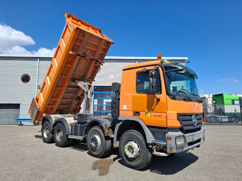 Mercedes-Benz Actros 4141 / 3SIDE MEILLER TIPPER / FULL-STEEL / DRUM BRAKES / ONLY:535937 KM / 2XSTEERING AXLE / AIRCO / AUTOMATIC / EURO-3 / - Kallurauto: pilt 5 Mercedes-Benz Actros 4141 / 3SIDE MEILLER TIPPER / FULL-STEEL / DRUM BRAKES / ONLY:535937 KM / 2XSTEERING AXLE / AIRCO / AUTOMATIC / EURO-3 / - Kallurauto: pilt 5