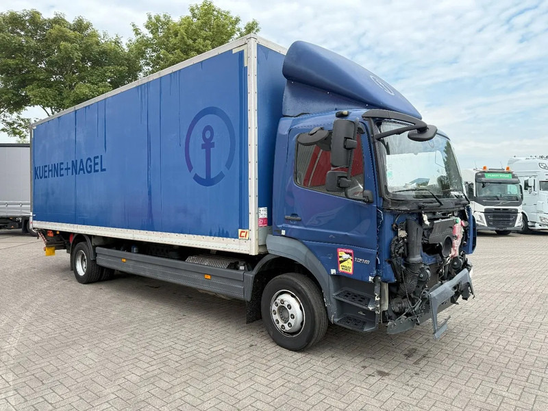 Mercedes-Benz Atego 1218 / ENGINE RUNNING / ONLY:204997 KM / CLOSED BOX / PLATFORM 1500KG / LWDS / AIRCO / AUTOMATIC / EURO-6 / 2017 - Kasti veoauto: pilt 2 Mercedes-Benz Atego 1218 / ENGINE RUNNING / ONLY:204997 KM / CLOSED BOX / PLATFORM 1500KG / LWDS / AIRCO / AUTOMATIC / EURO-6 / 2017 - Kasti veoauto: pilt 2