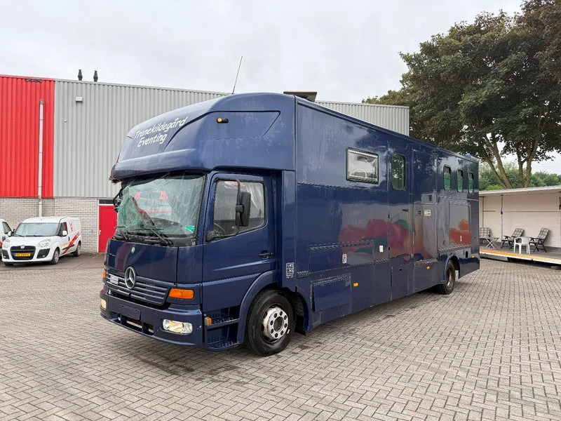 Mercedes-Benz Atego 1223 / ENGINE RUNNING / ONLY:159450 KM / HORSETRUCK / HEATED BOX / GEN2-TACHO= WATERTANK / LIVING ROOM / EURO-2 / MANUAL / - Hobuseauto: pilt 1 Mercedes-Benz Atego 1223 / ENGINE RUNNING / ONLY:159450 KM / HORSETRUCK / HEATED BOX / GEN2-TACHO= WATERTANK / LIVING ROOM / EURO-2 / MANUAL / - Hobuseauto: pilt 1
