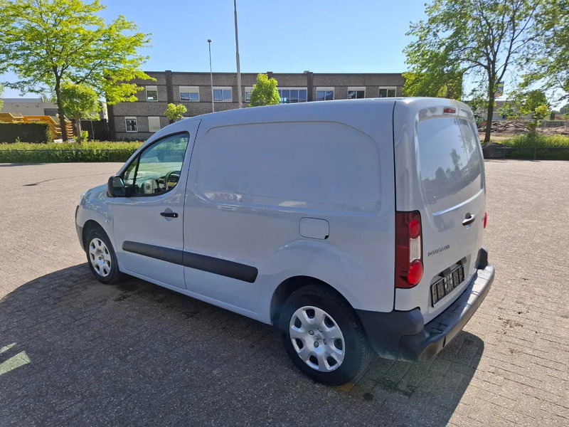 Peugeot Partner 1.6 HDI / TUV:12-01-2026 / AIRCO / CLOSED BOX / MANUAL / EURO-5 b / 2015 - Väike kaubik: pilt 3 Peugeot Partner 1.6 HDI / TUV:12-01-2026 / AIRCO / CLOSED BOX / MANUAL / EURO-5 b / 2015 - Väike kaubik: pilt 3