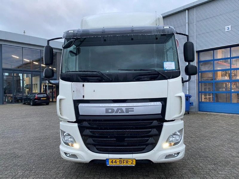 Sadulveok DAF CF370 / NICE CLEAN NL TRUCK / TYRES 80% / AUTOMATIC / EURO-6 / 2015: pilt 6