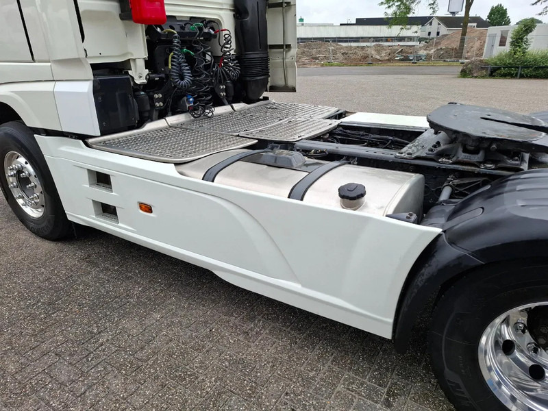 Sadulveok DAF XF106-460 / DEB / TUV:20-01-2026 / 753438 KM / FRIDGE / ACC / LWDS / GEN2 V2 TACHO / ALCOA / AUTOMATIC / EURO-6 / 2017: pilt 8 Sadulveok DAF XF106-460 / DEB / TUV:20-01-2026 / 753438 KM / FRIDGE / ACC / LWDS / GEN2 V2 TACHO / ALCOA / AUTOMATIC / EURO-6 / 2017: pilt 8