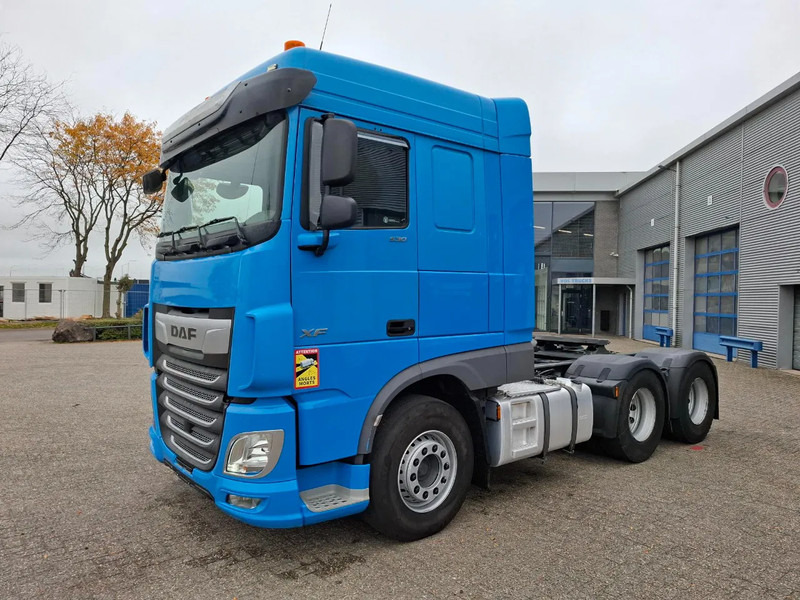 DAF XF106-530 / 6X4 / INTARDER / HYDRAULICS / ONLY:418213 KM / TUV:16-06-2026 / 44TON / LWDS / MANUAL / EURO-6 / 2018 - Sadulveok: pilt 1 DAF XF106-530 / 6X4 / INTARDER / HYDRAULICS / ONLY:418213 KM / TUV:16-06-2026 / 44TON / LWDS / MANUAL / EURO-6 / 2018 - Sadulveok: pilt 1
