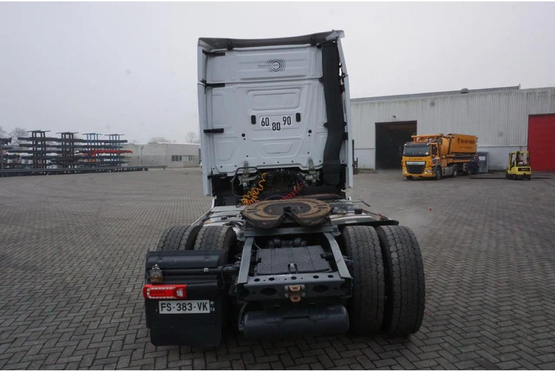 Mercedes-Benz ACTROS 1863 / ENGINE RUNNING / RETARDER/ HYDRAULICS / ONLY: 268593KM / GIGA-SPACE / MIRRORCAM / AUTOMATIC / EURO-6 / 2020 - Sadulveok: pilt 4 Mercedes-Benz ACTROS 1863 / ENGINE RUNNING / RETARDER/ HYDRAULICS / ONLY: 268593KM / GIGA-SPACE / MIRRORCAM / AUTOMATIC / EURO-6 / 2020 - Sadulveok: pilt 4