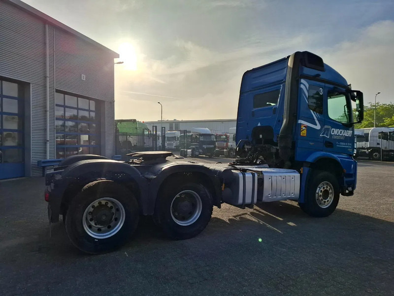Mercedes-Benz Arocs 2851 / 6X4 / HYDRAULICS / BIG AXLE / ALCOA / AIRCO / AUTOMATIC / EURO-6 / 2015 - Sadulveok: pilt 5 Mercedes-Benz Arocs 2851 / 6X4 / HYDRAULICS / BIG AXLE / ALCOA / AIRCO / AUTOMATIC / EURO-6 / 2015 - Sadulveok: pilt 5