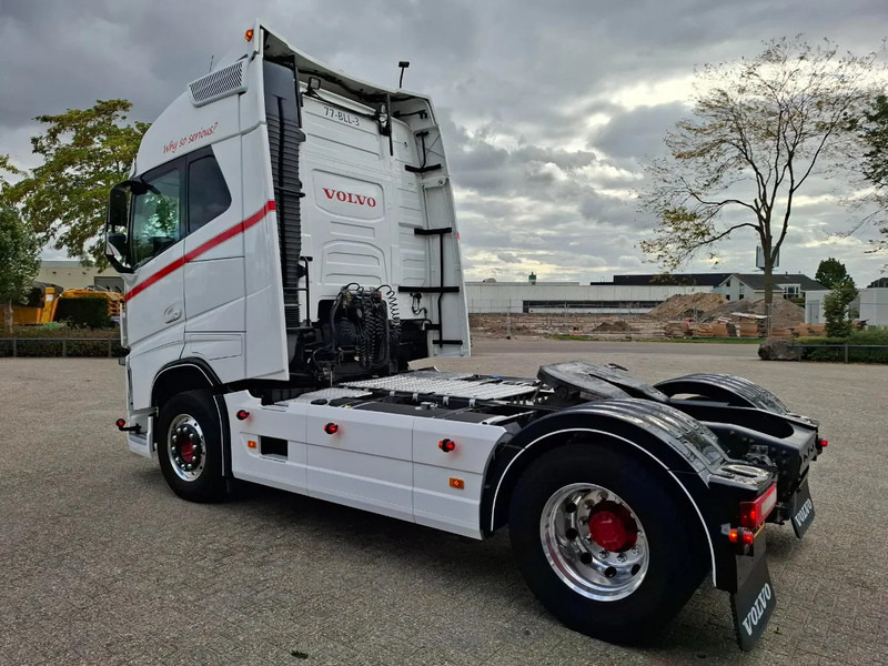 Volvo FH4-460 / CLEAN NL TRUCK / VEB+ / ADR / ACC / LWDS / DAS / DOUBLE TANK / LEATHER / FRIDGE / ALCOA / EURO-6 / 2016 - Sadulveok: pilt 3 Volvo FH4-460 / CLEAN NL TRUCK / VEB+ / ADR / ACC / LWDS / DAS / DOUBLE TANK / LEATHER / FRIDGE / ALCOA / EURO-6 / 2016 - Sadulveok: pilt 3