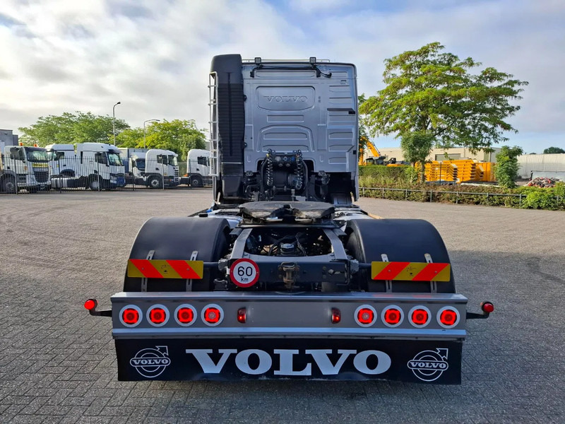 Volvo FH4-460 / HYDRAULICS / VEB+ / TUV:21-08-2025 / FRIDGE / AUTOMATIC / EURO-6 / 2015 - Sadulveok: pilt 4 Volvo FH4-460 / HYDRAULICS / VEB+ / TUV:21-08-2025 / FRIDGE / AUTOMATIC / EURO-6 / 2015 - Sadulveok: pilt 4