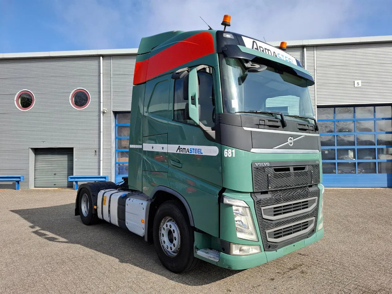 Volvo FH4-460 / VEB+ / DOUBLE TANK / FRIDGE / AIRCO / AUTOMATIC / EURO-6 / 2014 - Sadulveok: pilt 2 Volvo FH4-460 / VEB+ / DOUBLE TANK / FRIDGE / AIRCO / AUTOMATIC / EURO-6 / 2014 - Sadulveok: pilt 2