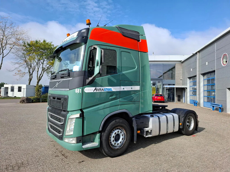 Volvo FH4-460 / VEB+ / DOUBLE TANK / FRIDGE / AIRCO / AUTOMATIC / EURO-6 / 2014 - Sadulveok: pilt 1 Volvo FH4-460 / VEB+ / DOUBLE TANK / FRIDGE / AIRCO / AUTOMATIC / EURO-6 / 2014 - Sadulveok: pilt 1