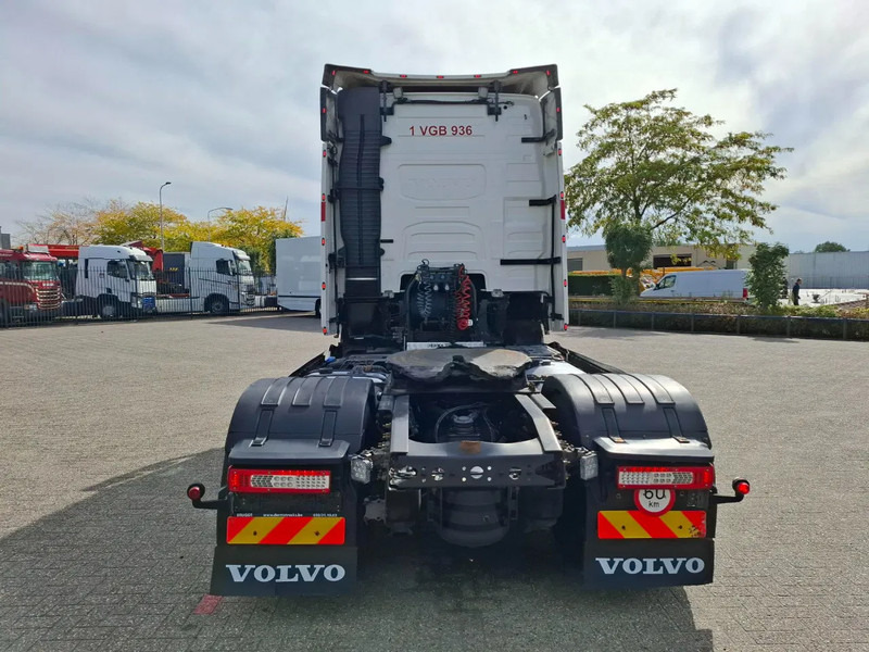 Volvo FH4-460 / VEB+ / HYDRAULICS / GEN2 V2 SMART TACHO / LWDS / SIDESKIRTS / FRIDGE / EURO-6 / 2018 - Sadulveok: pilt 4 Volvo FH4-460 / VEB+ / HYDRAULICS / GEN2 V2 SMART TACHO / LWDS / SIDESKIRTS / FRIDGE / EURO-6 / 2018 - Sadulveok: pilt 4