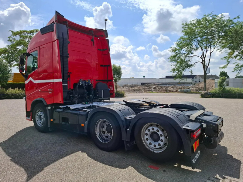 Volvo FH4-500 / VEB+ / ACC / LWDS / FRIDGE / FULL-AIR / 719722 KM / AUTOMATIC / EURO-6 / 2018 - Sadulveok: pilt 3 Volvo FH4-500 / VEB+ / ACC / LWDS / FRIDGE / FULL-AIR / 719722 KM / AUTOMATIC / EURO-6 / 2018 - Sadulveok: pilt 3
