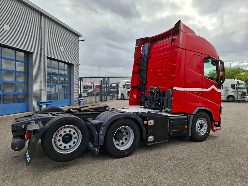 Volvo FH4-500 / VEB+ / ACC / LWDS / FULL-AIR / LIFT AXLE / 705064 KM / FRIDGE / AUTOMATIC / EURO-6 / 2018 - Sadulveok: pilt 5 Volvo FH4-500 / VEB+ / ACC / LWDS / FULL-AIR / LIFT AXLE / 705064 KM / FRIDGE / AUTOMATIC / EURO-6 / 2018 - Sadulveok: pilt 5
