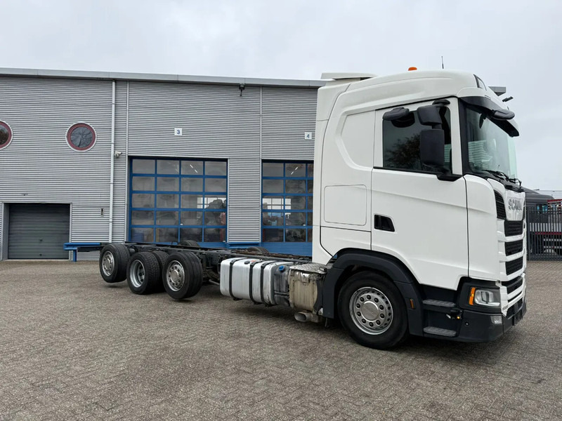 Scania NGS S500 / 8X2 / RETARDER / 2X LIFT+LENKACHSE / FULL-AIR / LWDS / LEATHER / FRIDGE / AUTOMATIC / EURO-6 / 2018 - Kabiinišassiiga veoauto: pilt 2 Scania NGS S500 / 8X2 / RETARDER / 2X LIFT+LENKACHSE / FULL-AIR / LWDS / LEATHER / FRIDGE / AUTOMATIC / EURO-6 / 2018 - Kabiinišassiiga veoauto: pilt 2