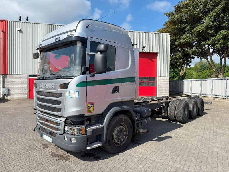 Scania R490 / 8X4 / ENGINE RUNNING / RETARDER / 9 TON FRONT AXLE / LIFT+LENKACHSE / AUTOMATIC / EURO-6 / 2017 - Kabiinišassiiga veoauto: pilt 1 Scania R490 / 8X4 / ENGINE RUNNING / RETARDER / 9 TON FRONT AXLE / LIFT+LENKACHSE / AUTOMATIC / EURO-6 / 2017 - Kabiinišassiiga veoauto: pilt 1