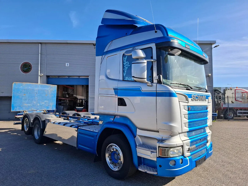 Scania R580 V8 / RETARDER / LIFT+LENKACHSE / FULL-AIR / PLATFORM 2000 KG / LEATHER / AIRCO / AUTOMATIC / EURO-6 / 2015 - Kabiinišassiiga veoauto: pilt 2 Scania R580 V8 / RETARDER / LIFT+LENKACHSE / FULL-AIR / PLATFORM 2000 KG / LEATHER / AIRCO / AUTOMATIC / EURO-6 / 2015 - Kabiinišassiiga veoauto: pilt 2