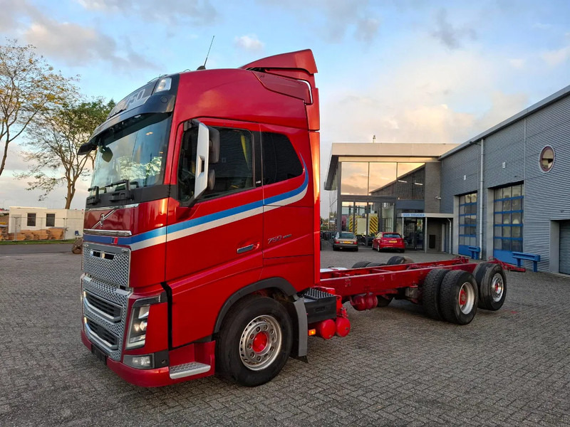 Volvo FH16-750 / BIG AXLE / VEB+ / ONLY:679711 KM / DYNAMIC STEERING / NAVI / LWDS / FULL-AIR / AUTOMATIC / EURO-6 / 2018 - Kabiinišassiiga veoauto: pilt 1 Volvo FH16-750 / BIG AXLE / VEB+ / ONLY:679711 KM / DYNAMIC STEERING / NAVI / LWDS / FULL-AIR / AUTOMATIC / EURO-6 / 2018 - Kabiinišassiiga veoauto: pilt 1