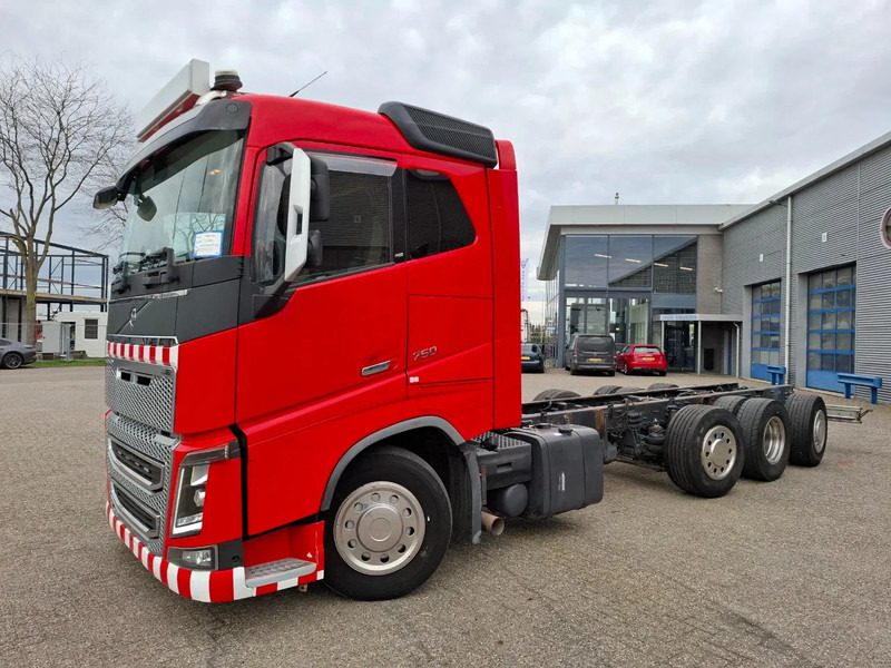 Volvo FH16-750 / VEB+ / ONLY:349761 KM / 9TON FRONT AXLE / INLINER / TECHNICAL 60TON / FULL-AIR / AUTOMATIC / EURO-6 / 2016 - Kabiinišassiiga veoauto: pilt 1 Volvo FH16-750 / VEB+ / ONLY:349761 KM / 9TON FRONT AXLE / INLINER / TECHNICAL 60TON / FULL-AIR / AUTOMATIC / EURO-6 / 2016 - Kabiinišassiiga veoauto: pilt 1