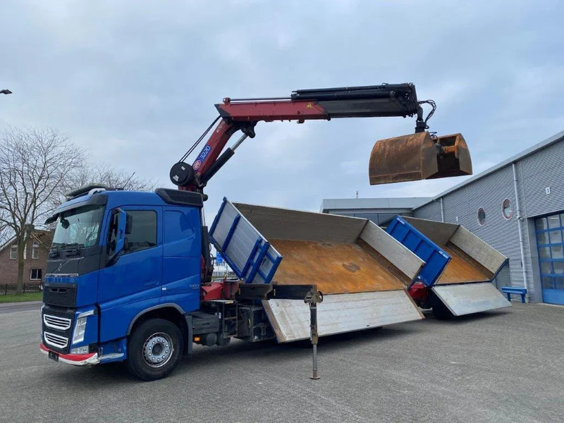 Volvo FH4-500 / HMF 3220K-RC / REMOTE / ROTATOR / 3SIDE TIPPER / DYNAMIC STEERING / ONLY:302623 KM / AUTOMATIC / EURO-6 / 2017 - Kraanaga veoauto: pilt 2 Volvo FH4-500 / HMF 3220K-RC / REMOTE / ROTATOR / 3SIDE TIPPER / DYNAMIC STEERING / ONLY:302623 KM / AUTOMATIC / EURO-6 / 2017 - Kraanaga veoauto: pilt 2