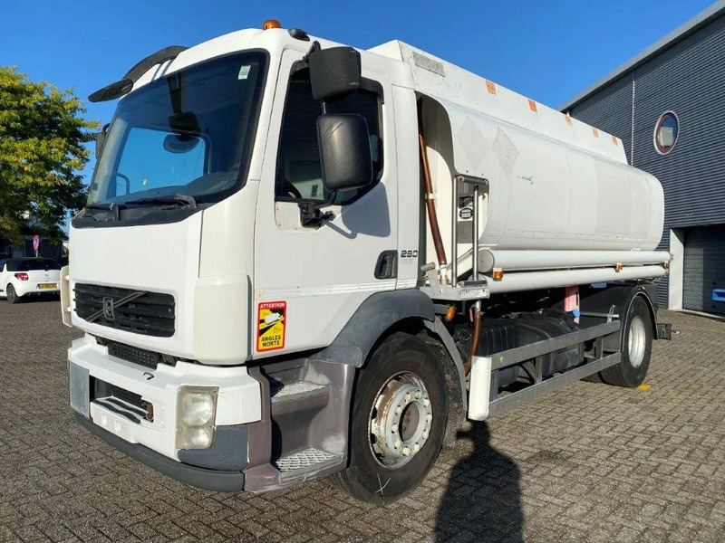 Volvo FL7-290 / 5 COMPARTIMENTS / 13000 LITER TOTAL / PUMP / AUTOMATIC / EURO-5 / 2009 - Tsisternauto: pilt 1 Volvo FL7-290 / 5 COMPARTIMENTS / 13000 LITER TOTAL / PUMP / AUTOMATIC / EURO-5 / 2009 - Tsisternauto: pilt 1