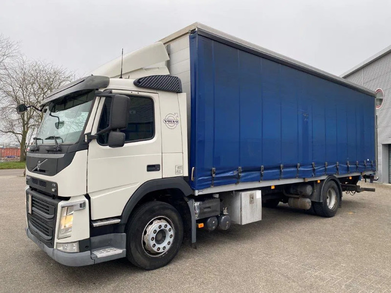 Volvo FM11-330 / LOW KM'S:472120 KM / LWDS / FULL-AIR / NAVI / CURTAIN SAILS / PLATFORM 2500KG / AUTOMATIC / EURO-6 / 2016 - Tent veoauto: pilt 1 Volvo FM11-330 / LOW KM'S:472120 KM / LWDS / FULL-AIR / NAVI / CURTAIN SAILS / PLATFORM 2500KG / AUTOMATIC / EURO-6 / 2016 - Tent veoauto: pilt 1
