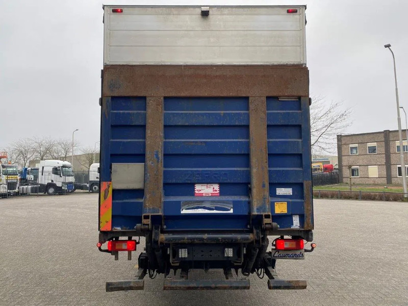 Volvo FM11-330 / LOW KM'S:472120 KM / LWDS / FULL-AIR / NAVI / CURTAIN SAILS / PLATFORM 2500KG / AUTOMATIC / EURO-6 / 2016 - Tent veoauto: pilt 4 Volvo FM11-330 / LOW KM'S:472120 KM / LWDS / FULL-AIR / NAVI / CURTAIN SAILS / PLATFORM 2500KG / AUTOMATIC / EURO-6 / 2016 - Tent veoauto: pilt 4