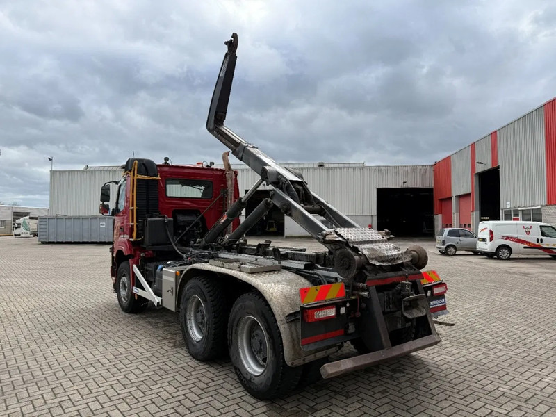 Volvo FMX4-500 / ENGINE RUNNING / VEB+ / 6X4 / BIG AXLE / AJK 20 TON HOOKLIFT / ONLY:276433 KM / AUTOMATIC / EURO-6 / 2020 - Konkstõstukiga veoauto: pilt 4 Volvo FMX4-500 / ENGINE RUNNING / VEB+ / 6X4 / BIG AXLE / AJK 20 TON HOOKLIFT / ONLY:276433 KM / AUTOMATIC / EURO-6 / 2020 - Konkstõstukiga veoauto: pilt 4