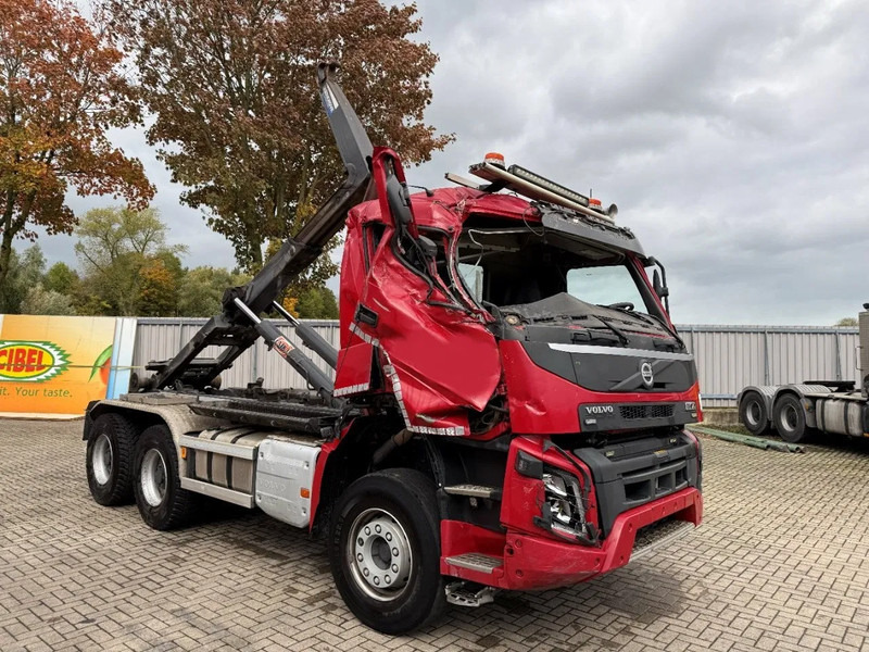 Volvo FMX4-500 / ENGINE RUNNING / VEB+ / 6X4 / BIG AXLE / AJK 20 TON HOOKLIFT / ONLY:276433 KM / AUTOMATIC / EURO-6 / 2020 - Konkstõstukiga veoauto: pilt 3 Volvo FMX4-500 / ENGINE RUNNING / VEB+ / 6X4 / BIG AXLE / AJK 20 TON HOOKLIFT / ONLY:276433 KM / AUTOMATIC / EURO-6 / 2020 - Konkstõstukiga veoauto: pilt 3