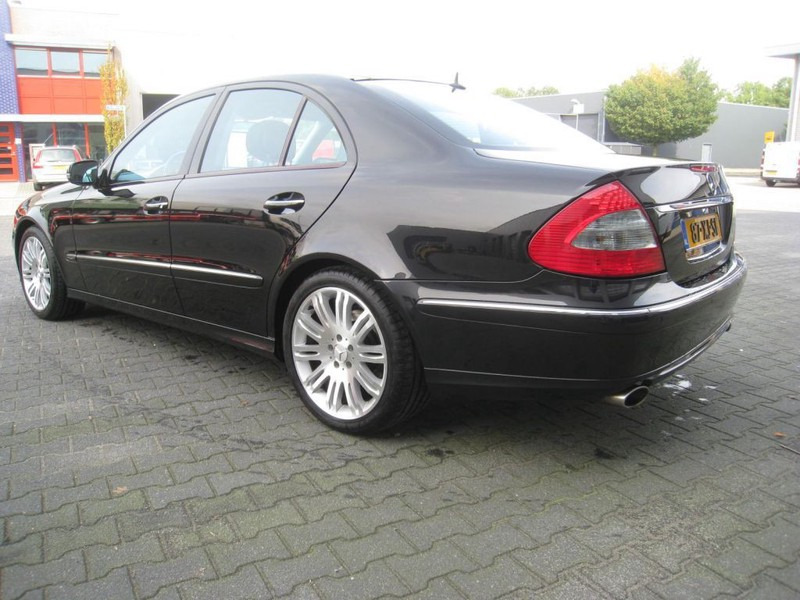 Mercedes-Benz E-Klasse 280 CDI, Sport - Sedaan: pilt 4 Mercedes-Benz E-Klasse 280 CDI, Sport - Sedaan: pilt 4