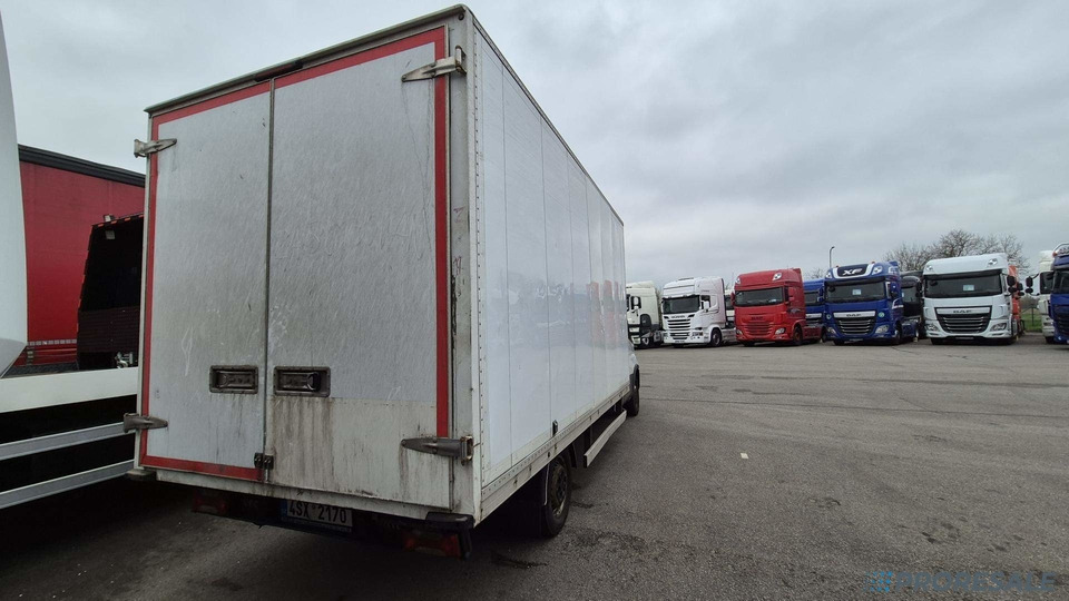 IVECO DAILY 35S16 skříň - 8 palet - Tarbesõiduk furgoon: pilt 4 IVECO DAILY 35S16 skříň - 8 palet - Tarbesõiduk furgoon: pilt 4
