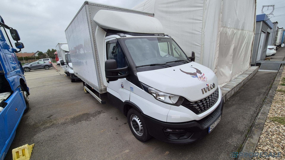 IVECO DAILY 35S16 skříň - 8 palet - Tarbesõiduk furgoon: pilt 1 IVECO DAILY 35S16 skříň - 8 palet - Tarbesõiduk furgoon: pilt 1