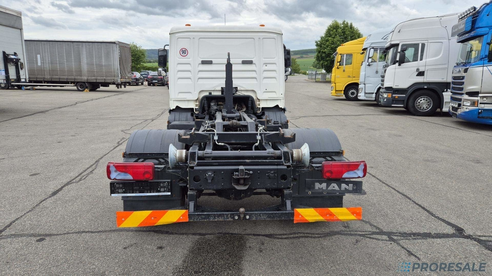 MAN TGL 12.180 4x2 BB EURO 3 - Hákový nosič kontejnerů - Konkstõstukiga veoauto: pilt 4 MAN TGL 12.180 4x2 BB EURO 3 - Hákový nosič kontejnerů - Konkstõstukiga veoauto: pilt 4