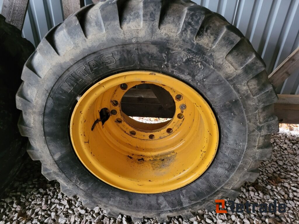 8 st däck på fälg till Volvo Grävmaskin 10,00-20 - Komplektne ratas - Ekskavaator: pilt 3 8 st däck på fälg till Volvo Grävmaskin 10,00-20 - Komplektne ratas - Ekskavaator: pilt 3