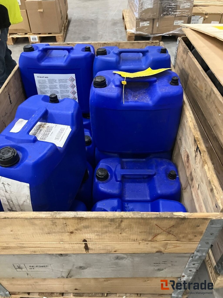 Diverse Olje 14 x 20 liter - Mootoriõli ja autohoolduse tooted: pilt 1 Diverse Olje 14 x 20 liter - Mootoriõli ja autohoolduse tooted: pilt 1