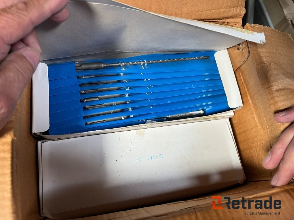 Forskelligt udstyr LOT med SDS BOR SDS BOR NYT - Tööriist/ Seadmed: pilt 1 Forskelligt udstyr LOT med SDS BOR SDS BOR NYT - Tööriist/ Seadmed: pilt 1