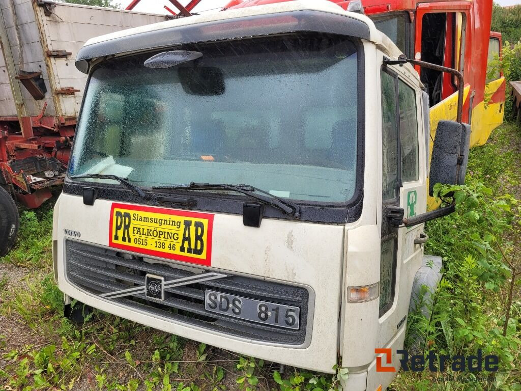 Hytt till Volvo FL6 - 2001 - Kabiin - Veoauto: pilt 1 Hytt till Volvo FL6 - 2001 - Kabiin - Veoauto: pilt 1