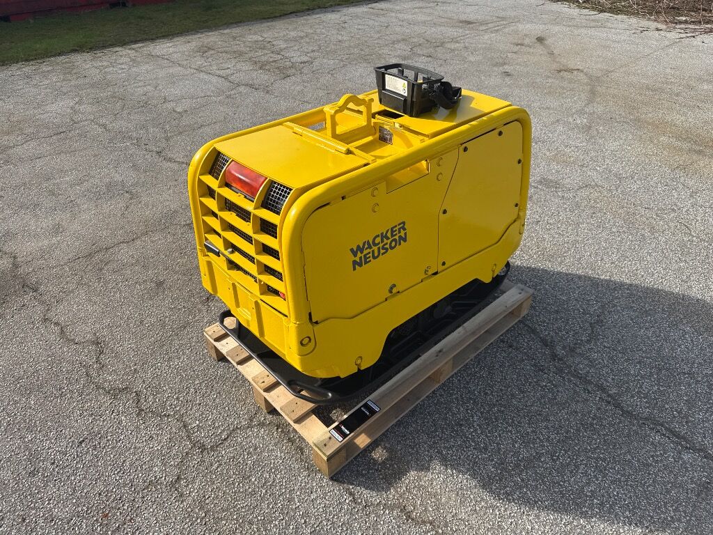 Pladevibrator Wacker Neuson Dpu80 R Remote - Vibraatorplaat: pilt 1 Pladevibrator Wacker Neuson Dpu80 R Remote - Vibraatorplaat: pilt 1