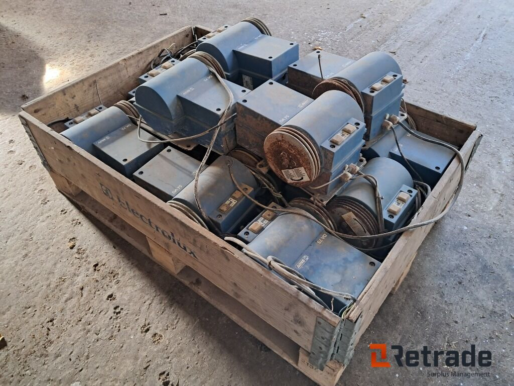 13 stk Spjældmotorer Da 75-1 - Põllutööseade: pilt 4 13 stk Spjældmotorer Da 75-1 - Põllutööseade: pilt 4